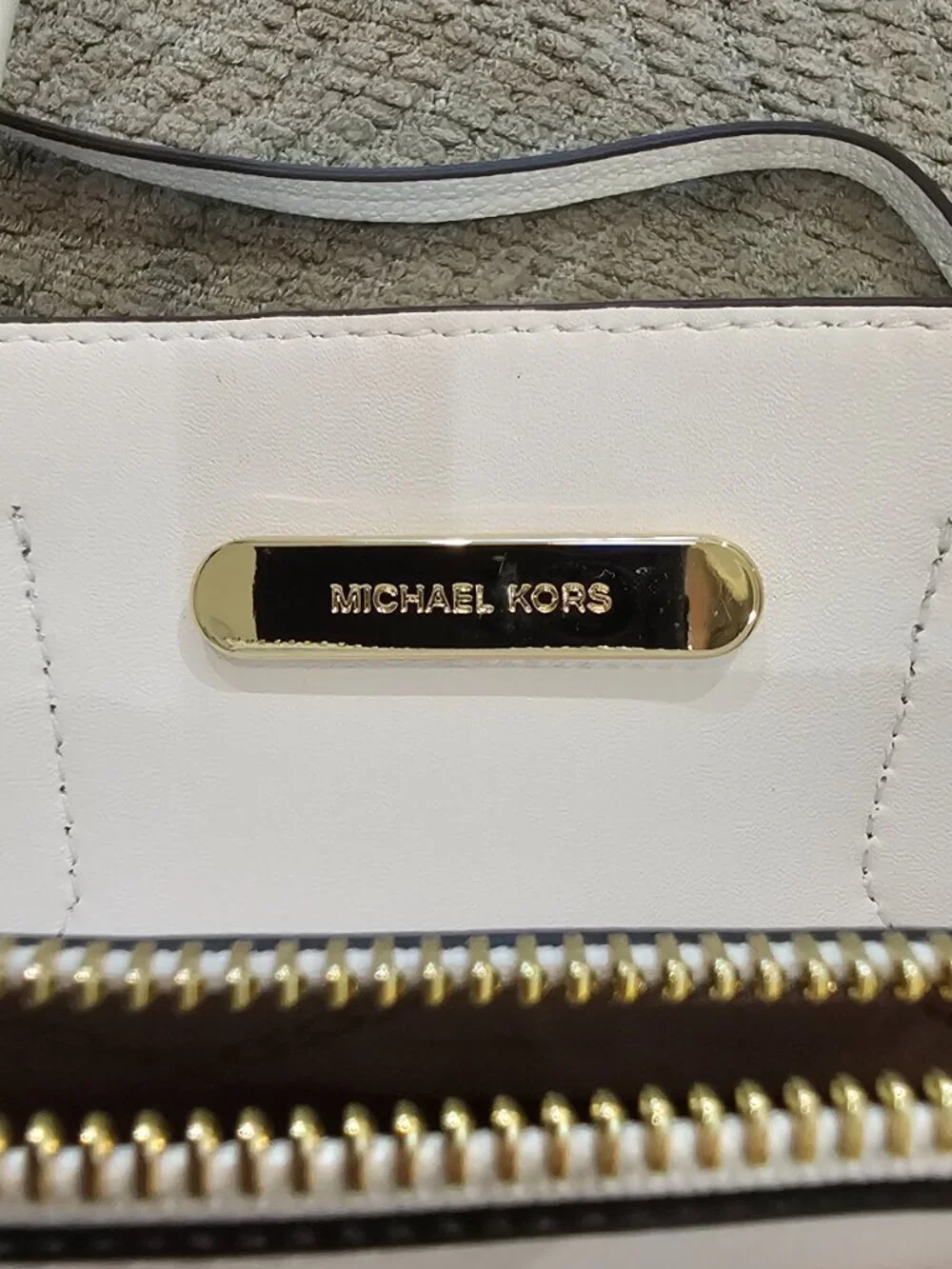 Michael Kors White Pebbled Leather Mercer Satchel Crossbody Bag w/ Dust Bag